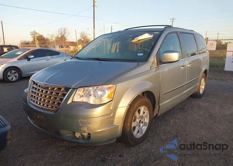 2010 Chrysler Town & Country Touring from USA, damaged, VIN 2A4RR5D12AR324002
